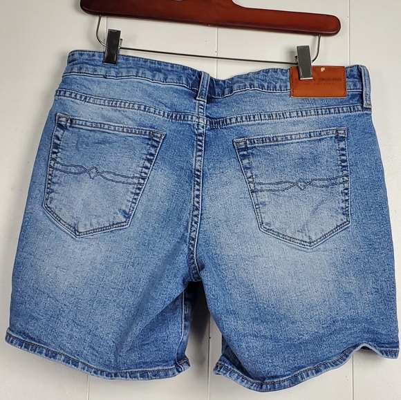 Lucky Brand factory distressed shorts size 8 / 29 - Picture 6 of 11